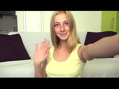 ❤️ Kiam mi enuas, mi pigre masturbas mian rozkoloran kuzon ☑ Nur porno ĉe ni ❤